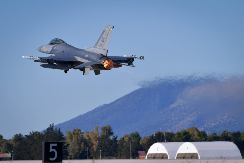 Analist militar britanic, despre misiunile de monitorizare a spațiului aerian din România și Polonia. Ce costuri implică acest tip de misiuni?