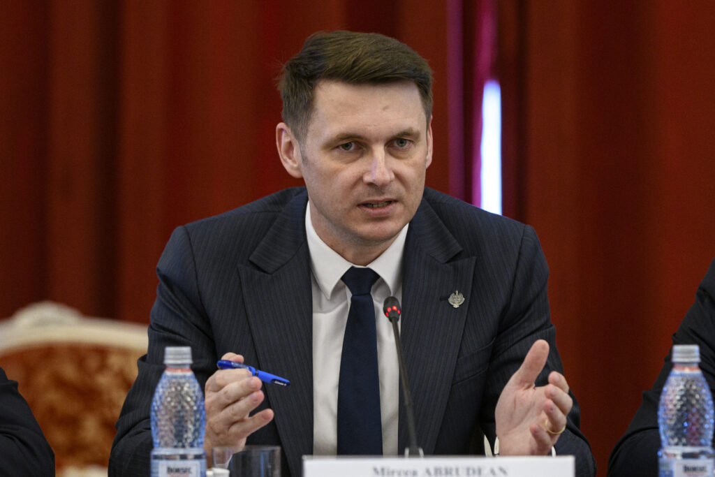 Mircea Abrudean despre chemarea premierului în Parlament: Un semnal foarte prost