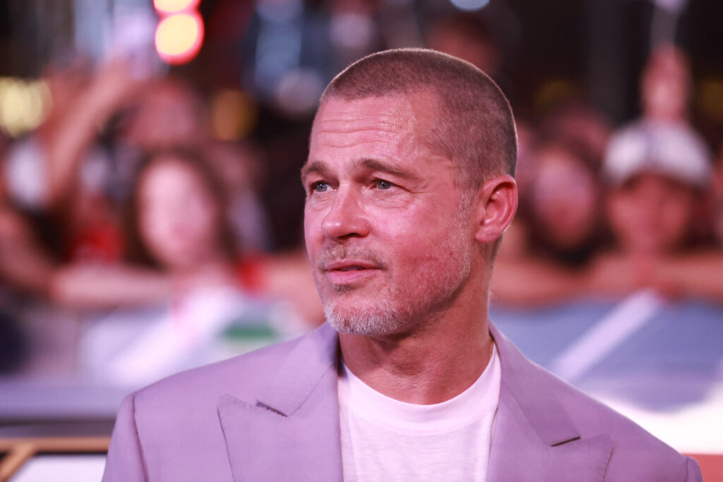 Pensionară jefuită de un fals Brad Pitt. A pierdut 100.000 euro