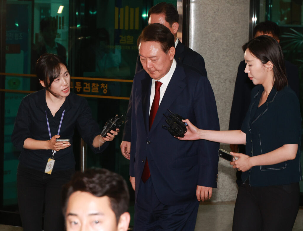 Fostul președinte al Coreei de Sud, Yoon Suk Yeol, se confruntă cu noi acuzații de abuz de putere și trădare în dosarul tentativei de lovitură de stat