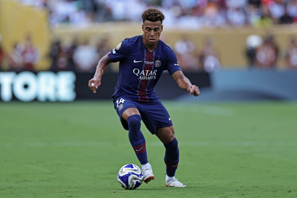 Desire Doue, mijlocașul echipei Paris Saint-Germain, câștigă premiul Golden Boy 2025