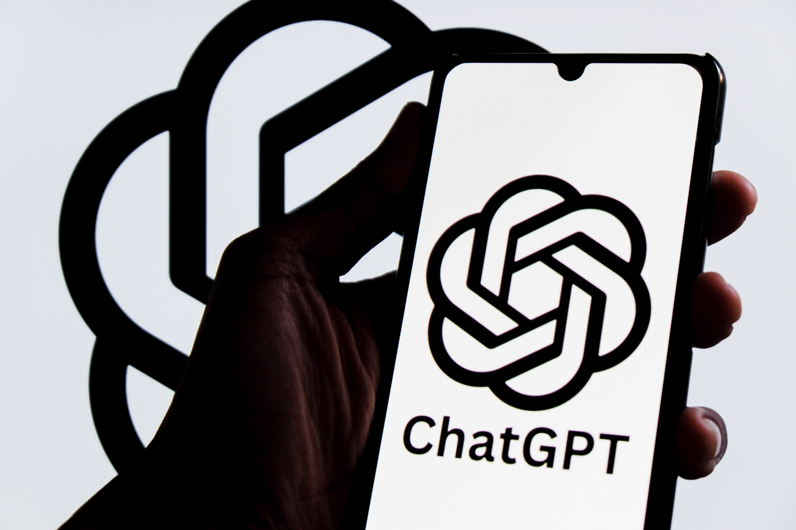 Poza pentru articolul Gemini AI devine alegerea preferată pentru productivitate digitală. De ce renunță utilizatorii la ChatGPT și Claude