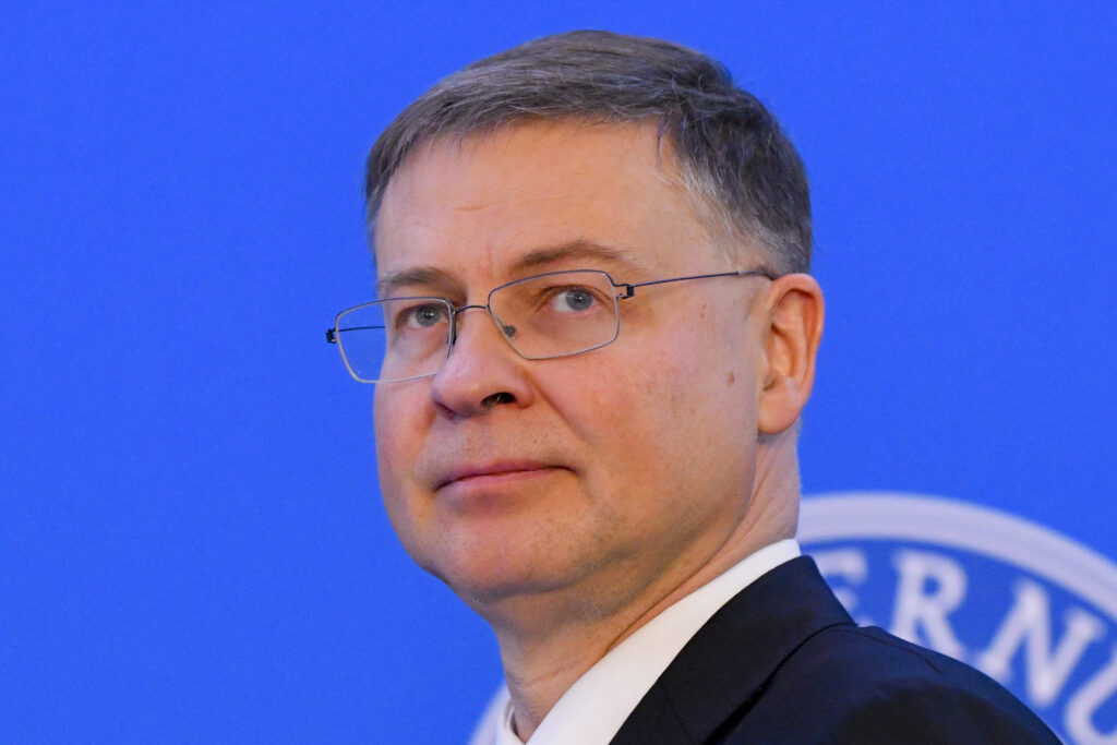 UE ar urma să finanțeze Ucraina până la aprobarea planului privind activele rusești înghețate