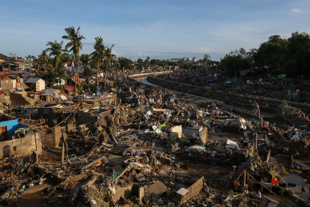 Filipine declară stare de urgență: Taifunul Kalmaegi a ucis cel puțin 114 persoane și a afectat aproape 2 milioane de oameni