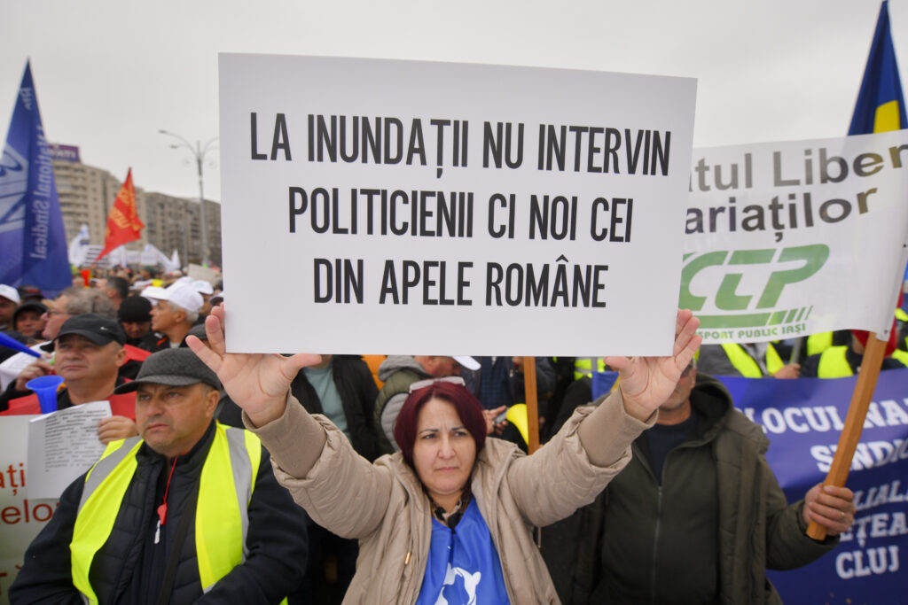 Sindicaliștii din Apele Române pregătesc proteste de amploare