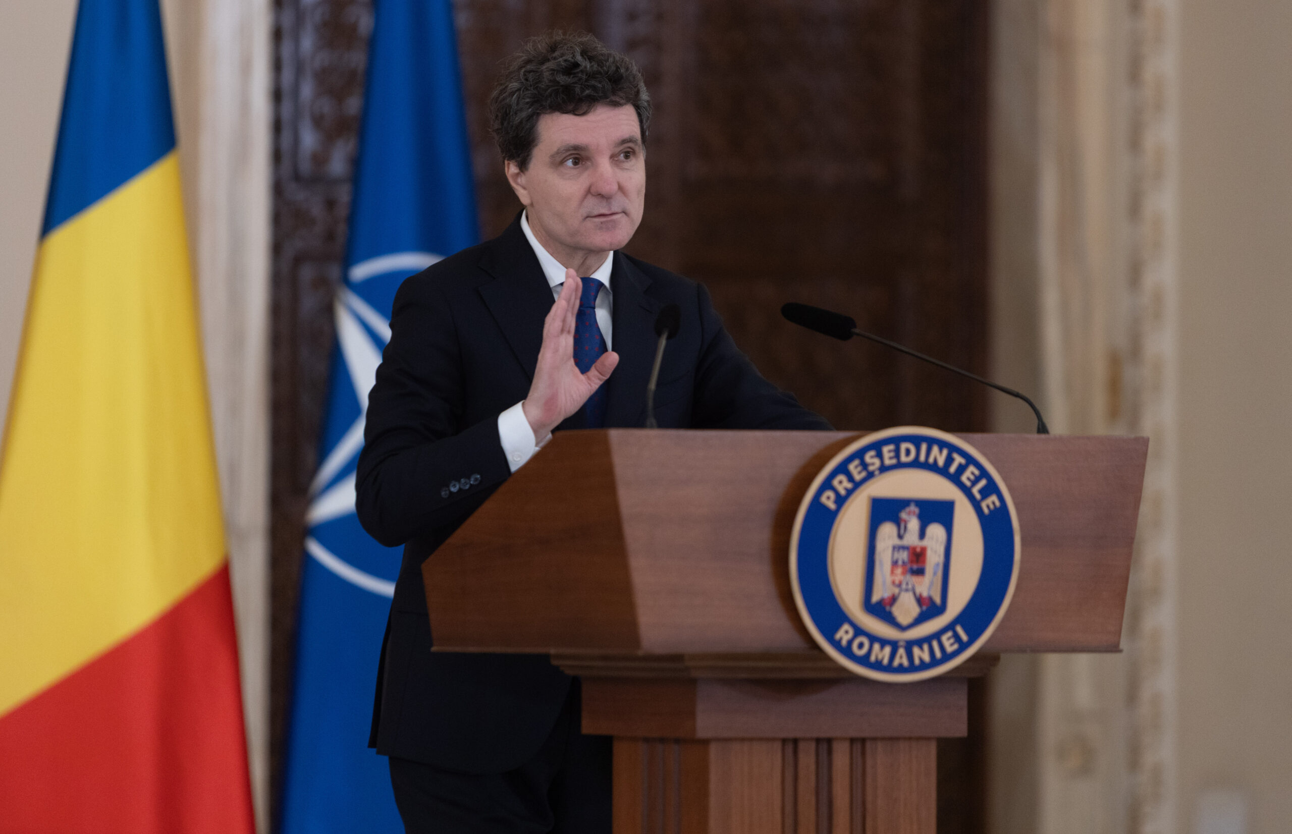 Poza pentru articolul Cât de des se uită copiii președintelui la televizor? Nicușor Dan: „Au voie, când și când, la niște filme pe calculator”