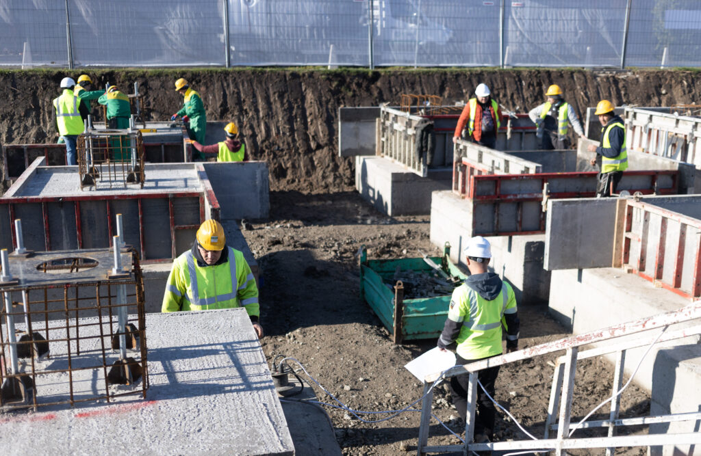 Băluță promite sală polivalentă în București, dar nu înainte de 2028