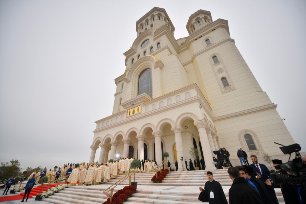 Moscova nu crede în lacrimi, dar crede în nervi – Catedrala Națională stârnește comentarii cinice în Rusia / De ce e Moscova așa nervoasă?