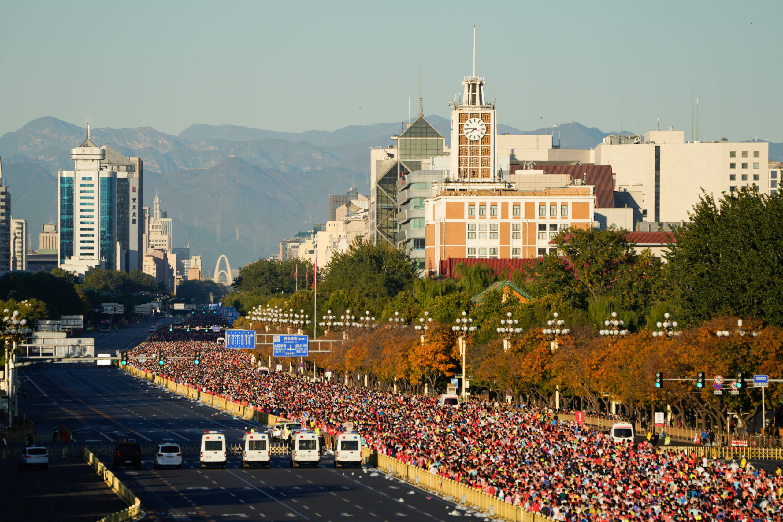 Milioane de candida&#539;i pentru 38 000 de locuri de munc&#259; &icirc;n administra&#539;ia public&#259;, &icirc;n China