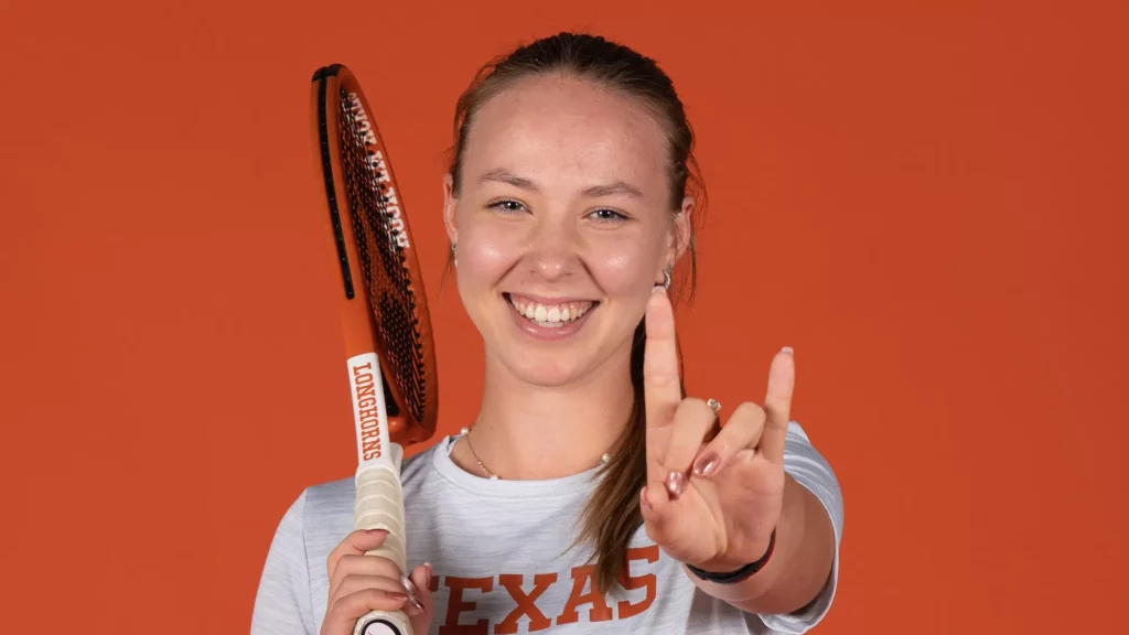 Tenis. Carmen Andreea Herea ajunge în semifinalele turneului WTA 125 de la Austin