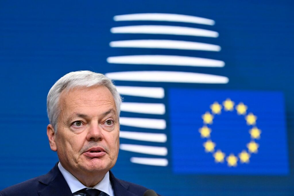 Fostul comisar european pentru Justiție, Didier Reynders, acuzat de spălare de bani și alte delicte