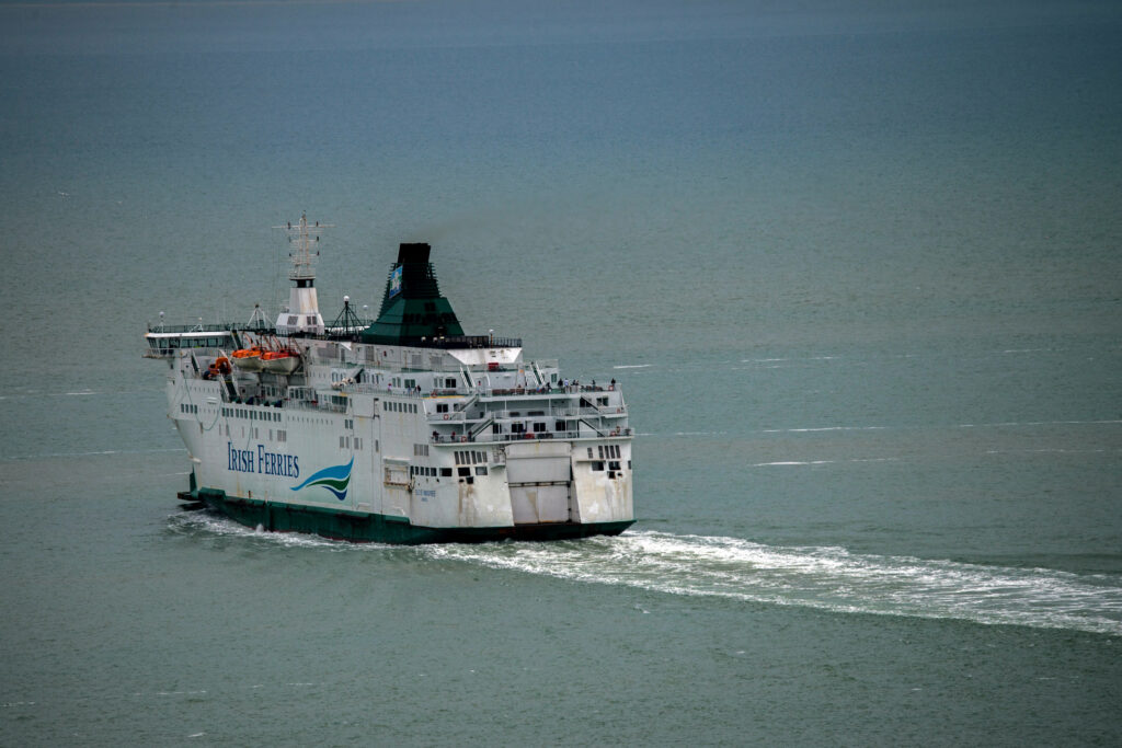 246 de pasageri au fost salvați după ce un feribot a eșuat în Coreea de Sud