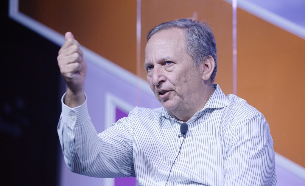 Larry Summers își anunță demisia din consiliul de administrație al OpenAI pe fondul dezvăluirii e-mailurilor cu Epstein