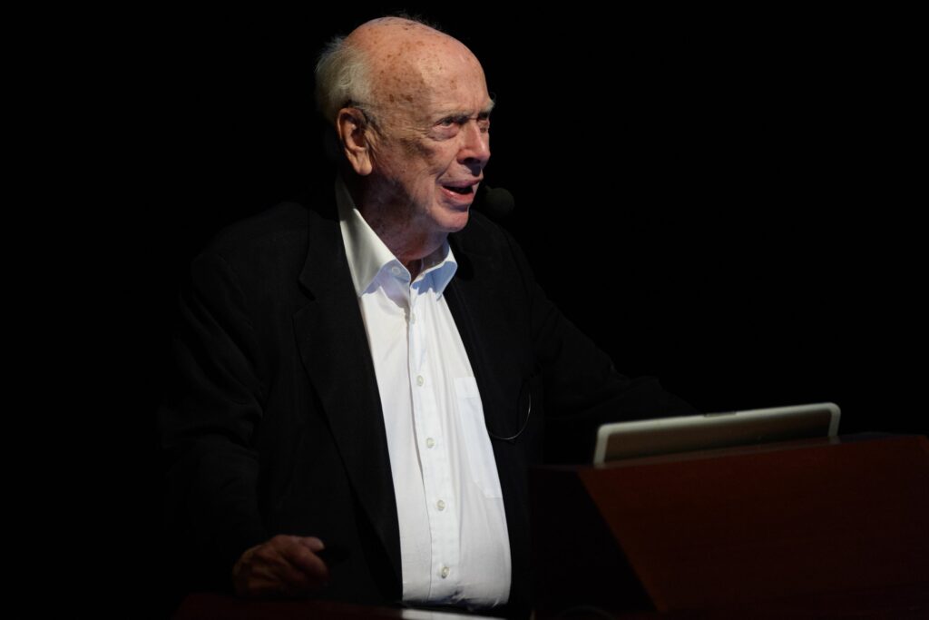 James Watson, unul dintre co-descoperitorii structurii ADN-ului, a murit la vârsta de 97 de ani