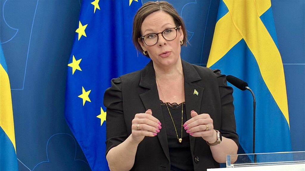 Suedia nu recunoaște ocupația rusă a teritoriilor ucrainene. Stenergard: „Pentru a se ajunge la o pace durabilă și justă, granițele nu pot fi modificate prin forță”