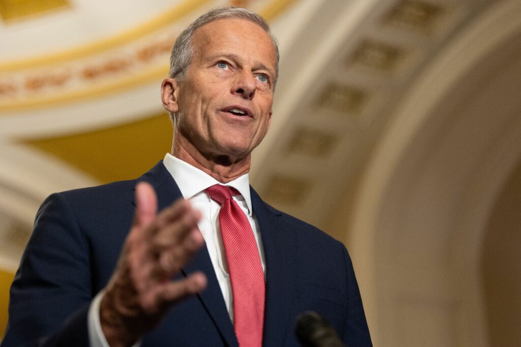 Senatorii vor rămâne la Washington pe tot parcursul weekendului pentru negocierile privind blocajul guvernamental