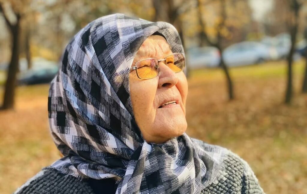 S-a stins bunica devenită virală pe TikTok la festivalul Beach Please