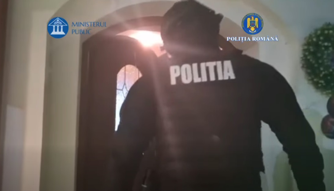 Percheziții la Combinatul siderurgic din Galați