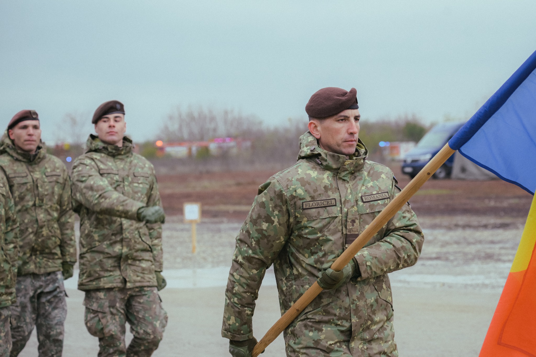 2.900 de militari, 220 de mijoace tehnice și 45 de aeronave