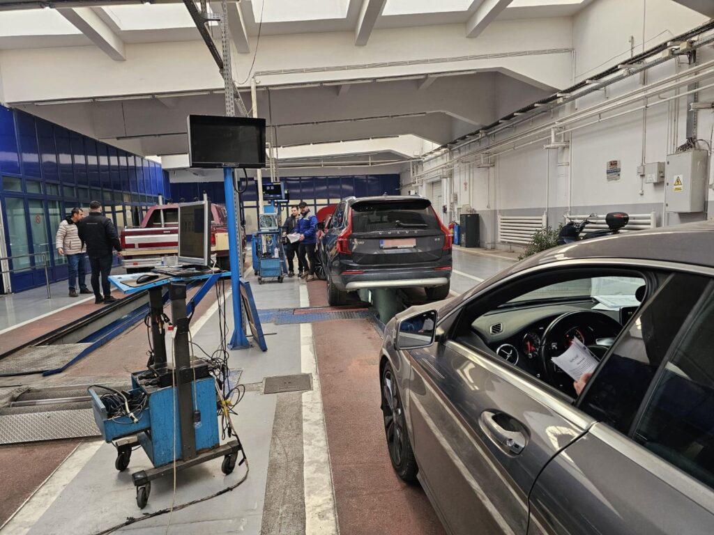 Atenție la cumpărarea de mașini folosite! RAR avertizează: Cereți Cartea de Identitate a Vehiculului