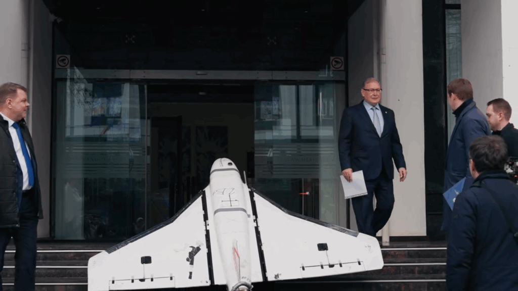 Convocat la MAE al Republicii Moldova, ambasadorul Rusiei s-a trezit față în față cu drona căzută în Florești