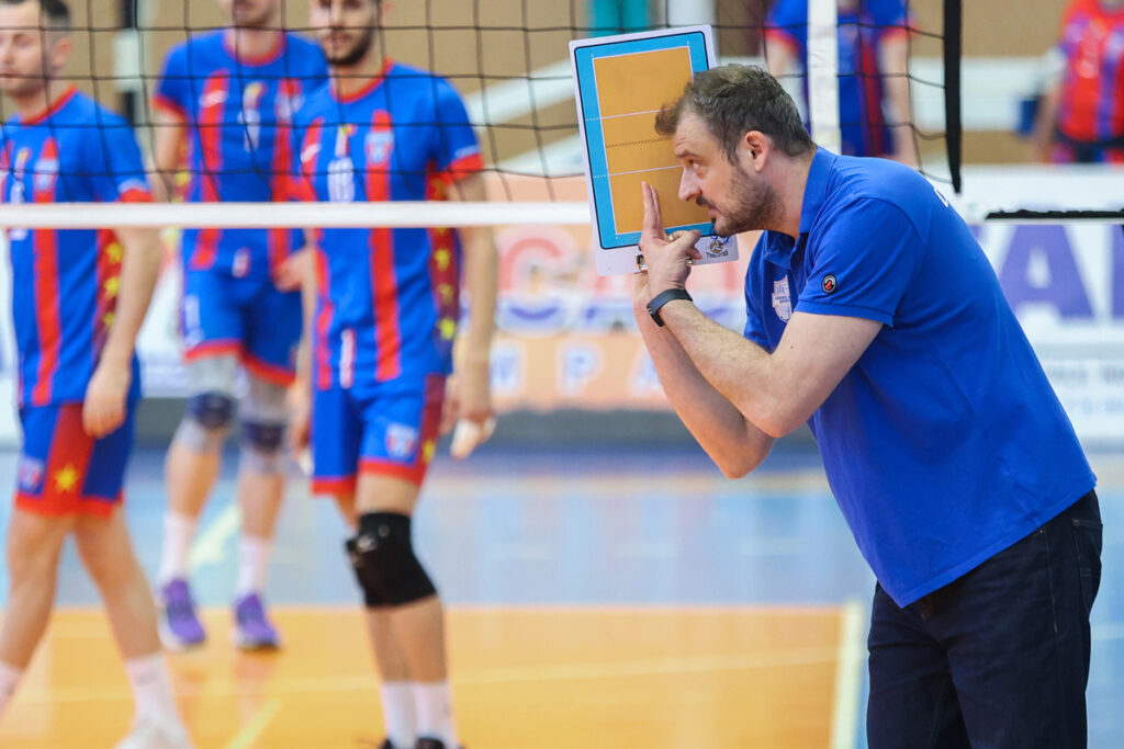 Jucători de la Arcada, Dinamo și SCM Zalău, în echipa etapei a 6-a din Divizia A1 la volei masculin