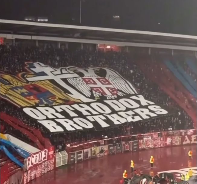 Scenografie surpriză a fanilor celor de la Steaua Roșie Belgrad la începutul meciului cu FCSB. Mesaj impresionant pentru români