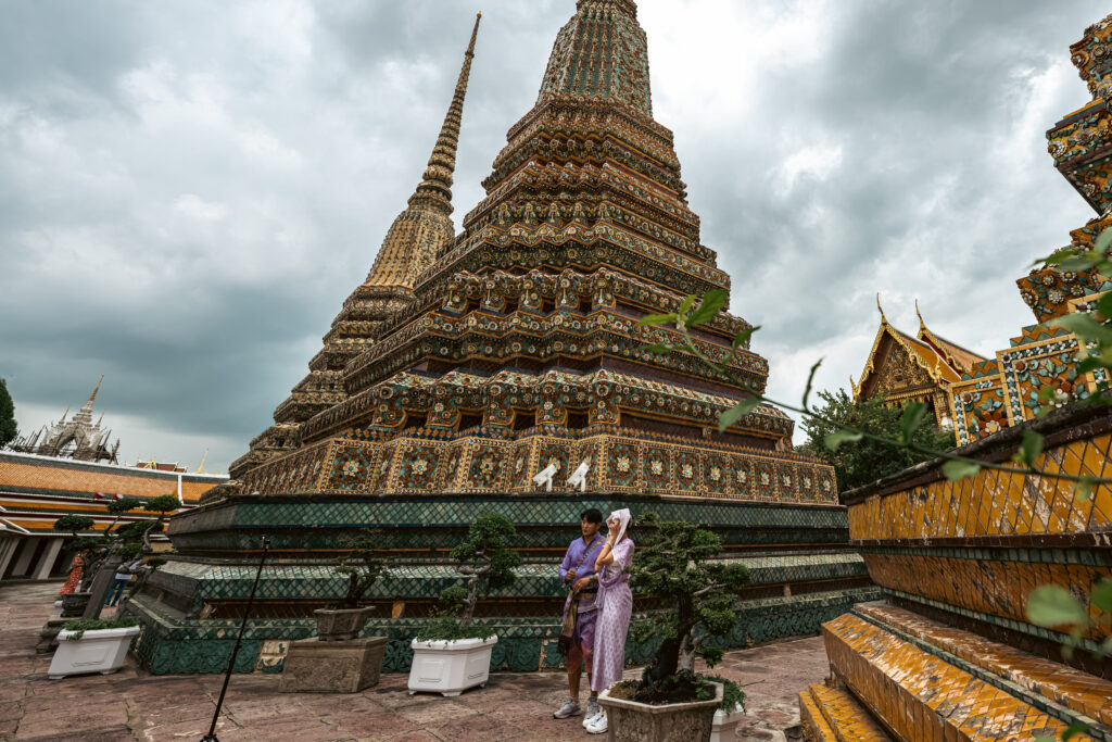 O femeie din Thailanda a fost găsită vie într-un sicriu înainte de a fi incinerată la templu