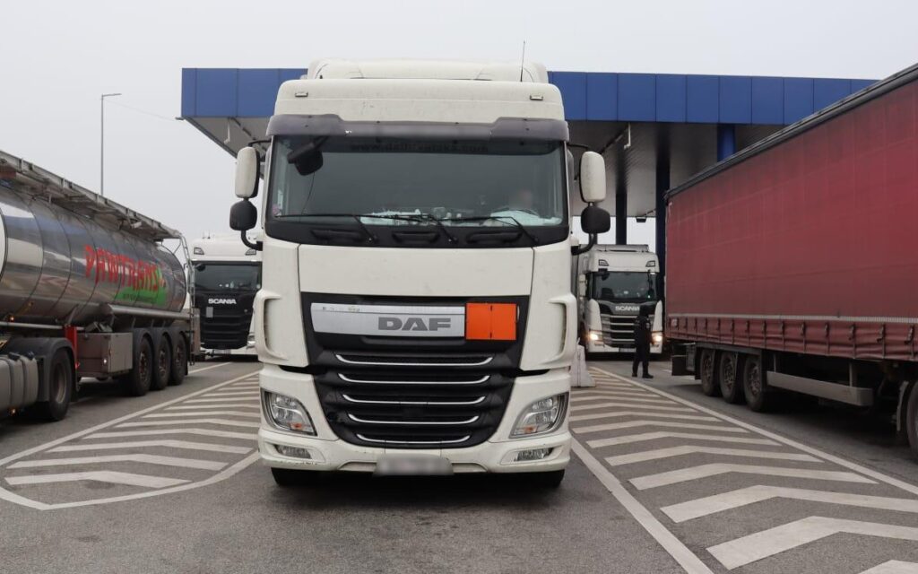 Un cetățean bosniac a fost prins transportând țigări de contrabandă aproape de Calafat