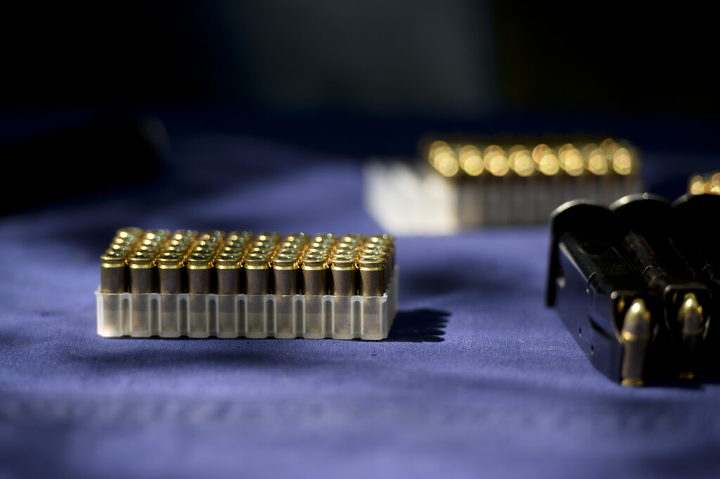 20.000 de cartușe destinate armatei germane au fost furate dintr-un camion lăsat nesupravegheat