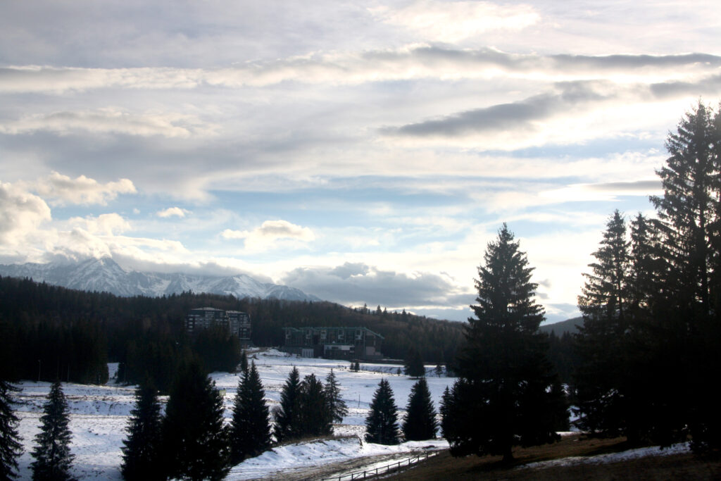 Moderate risk of avalanches in the Southern Carpathians, the snow layer increased by 15 cm