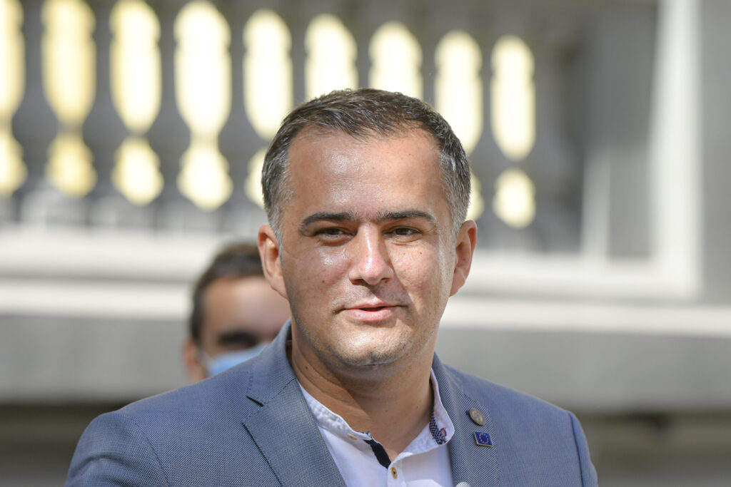 Primarul Bacăului după decizia CCR privind taxele locale: Nu s-au colectat informații despre norma de poluare. Va fi un calvar