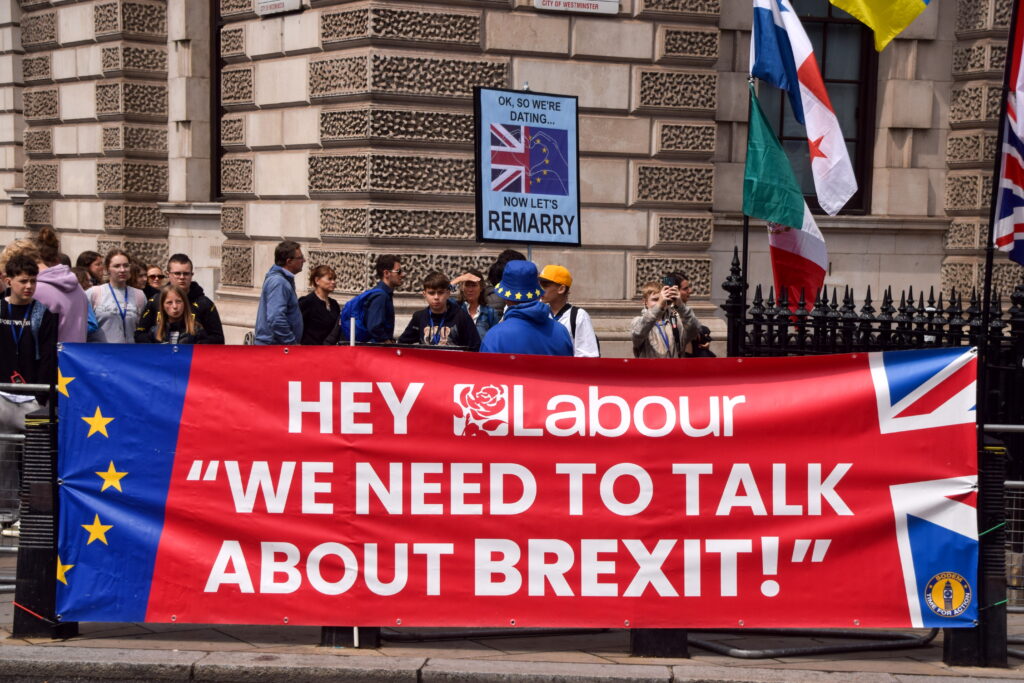 Brexit la 10 ani: Economia Marii Britanii, între investiții înghețate și productivitate în declin