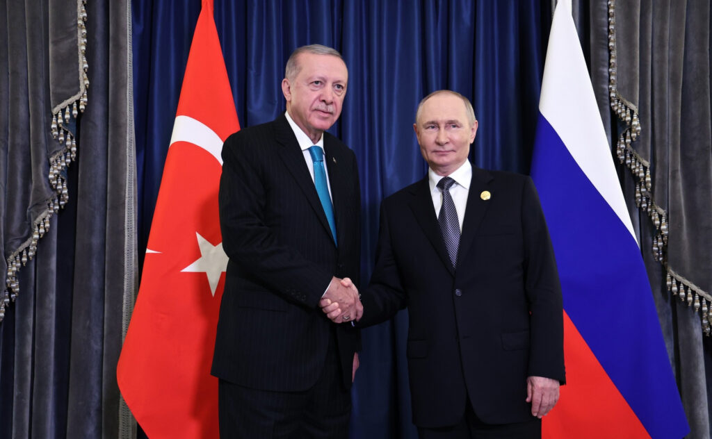 Putin și Erdoğan, discuții de 40 de minute în Turkmenistan pe teme regionale și de securitate