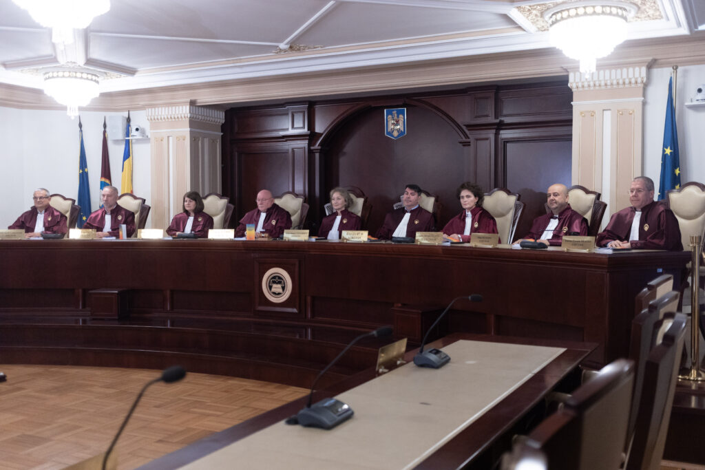 CCR amână pentru finalul anului decizia privind pensiile speciale ale magistraților