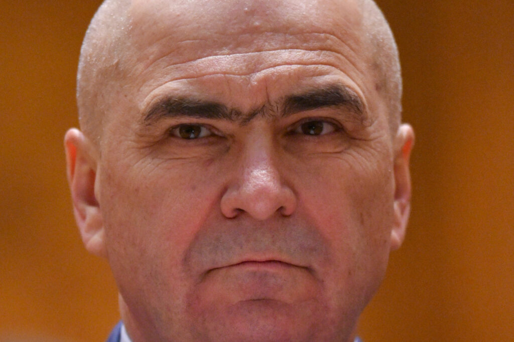 Bolojan, despre Petrom: Nu s-a pus problema ca OMV să se retragă din România