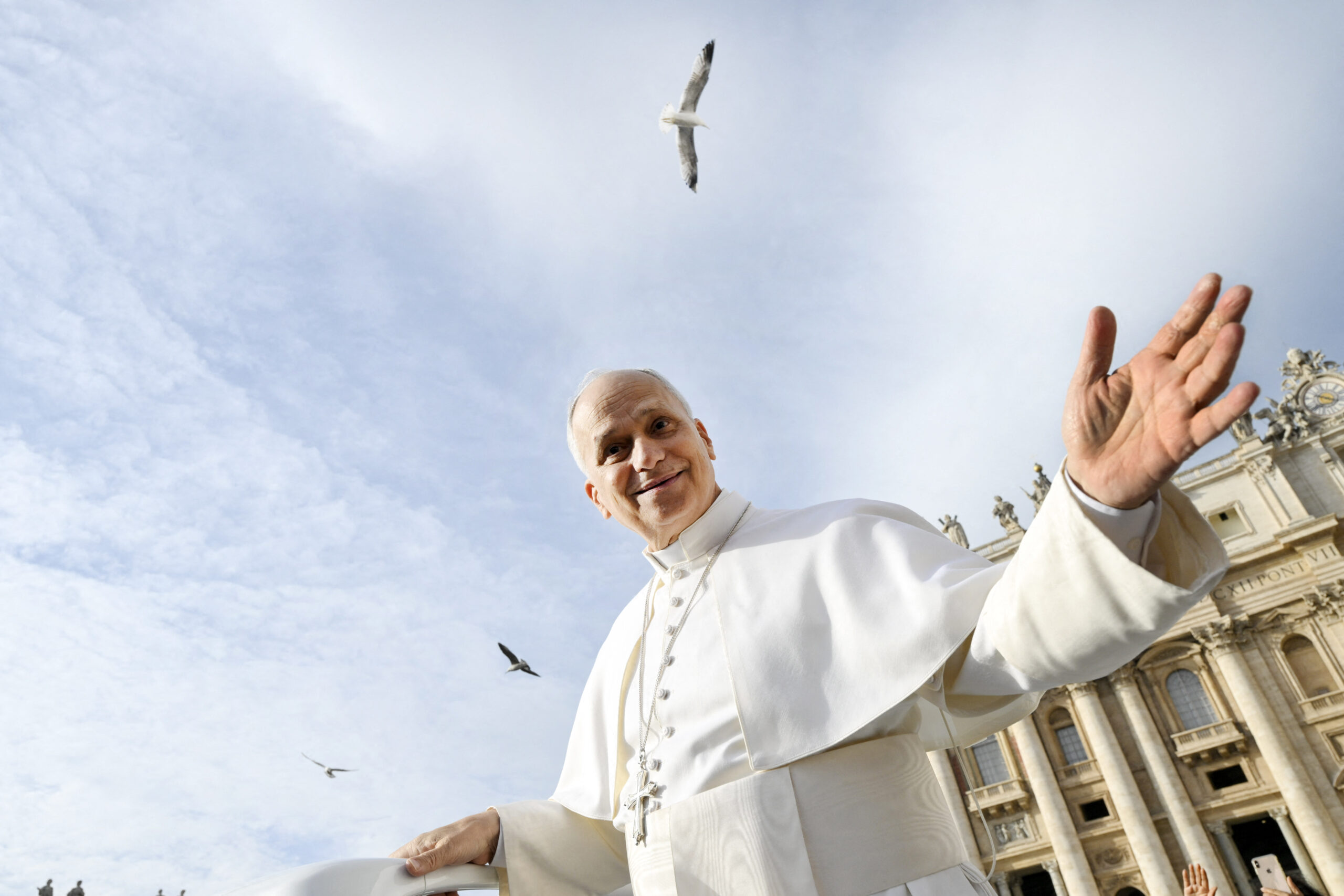 Poza pentru articolul Papa Leon XIV își petrece nopțile pe smartphone: Ce aplicație îl ține treaz noaptea