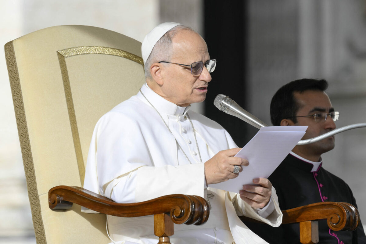 Trump îl atacă dur pe Papa Leon