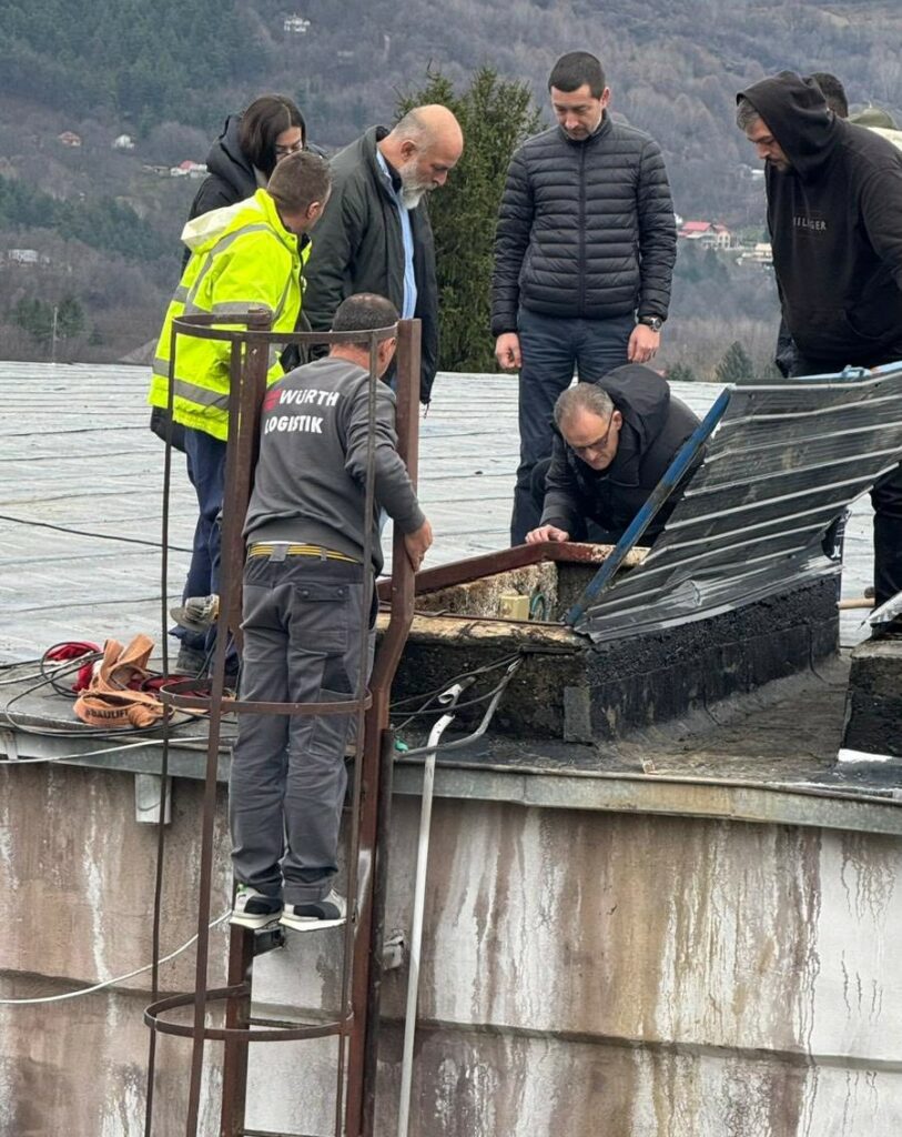 Prahova: În unele localități apa nu a ajuns încă. În altele au fost înregistrate avarii