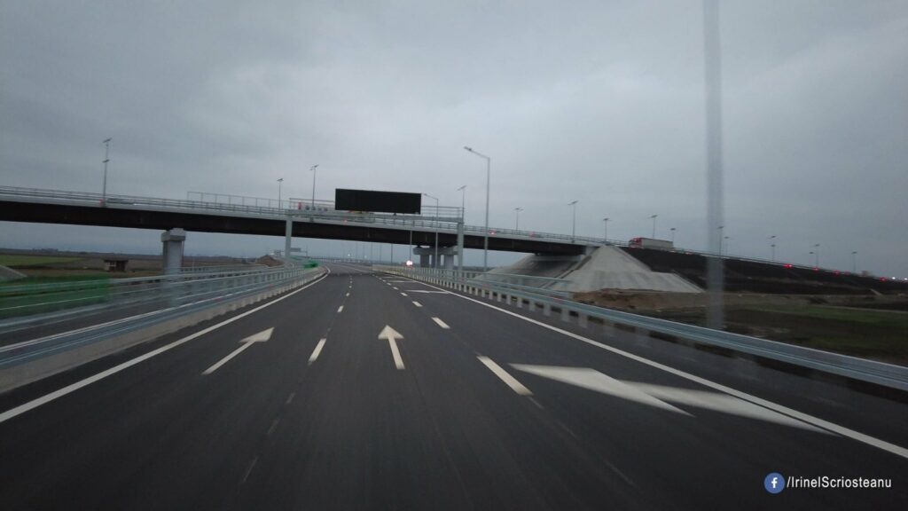 Accident produs la nici două ore de la deschiderea Autostrăzii Moldovei: două persoane rănite