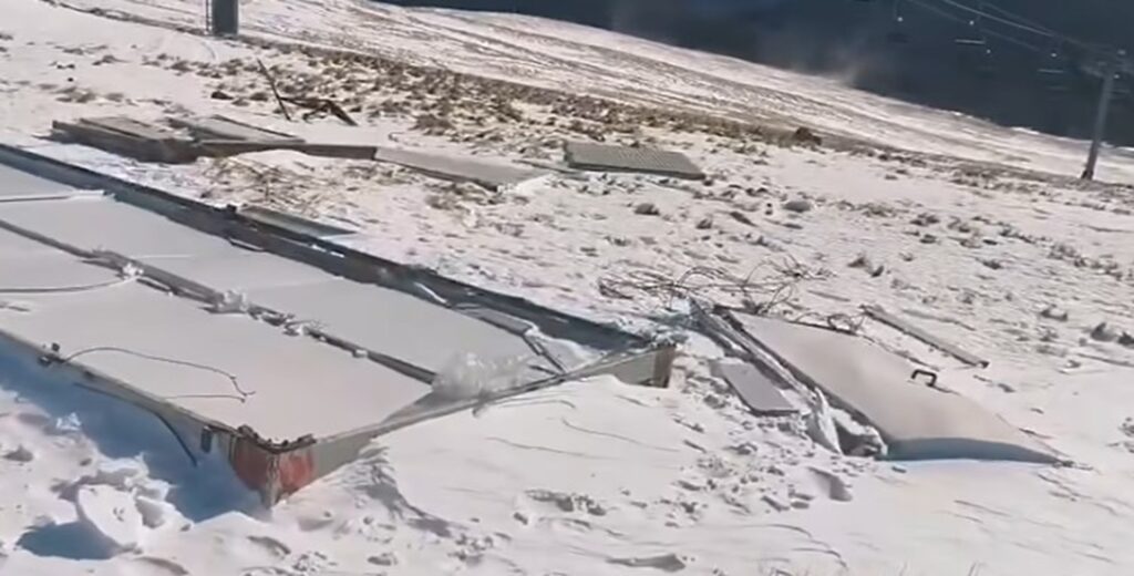 Viscol devastator în Gorj: Cabinet medical spulberat de furtună. VIDEO