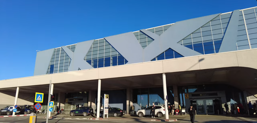 Accesul auto către terminalele Aeroportului Henri Coandă, modificat temporar. Care este noua rută