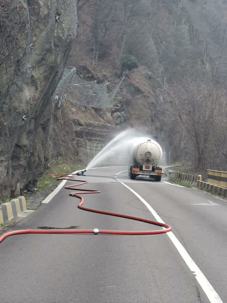 Circulație reluată pe Valea Oltului în condiții normale, după incidentul cu cisterna GPL