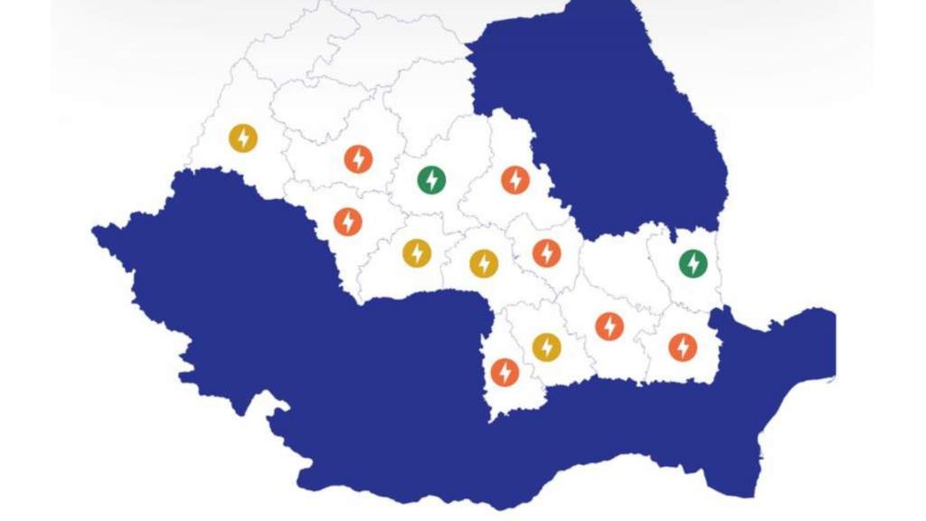 Vântul puternic a provocat întreruperi de curent în Prahova, Buzău și Brăila. Câmpina, din nou fără apă