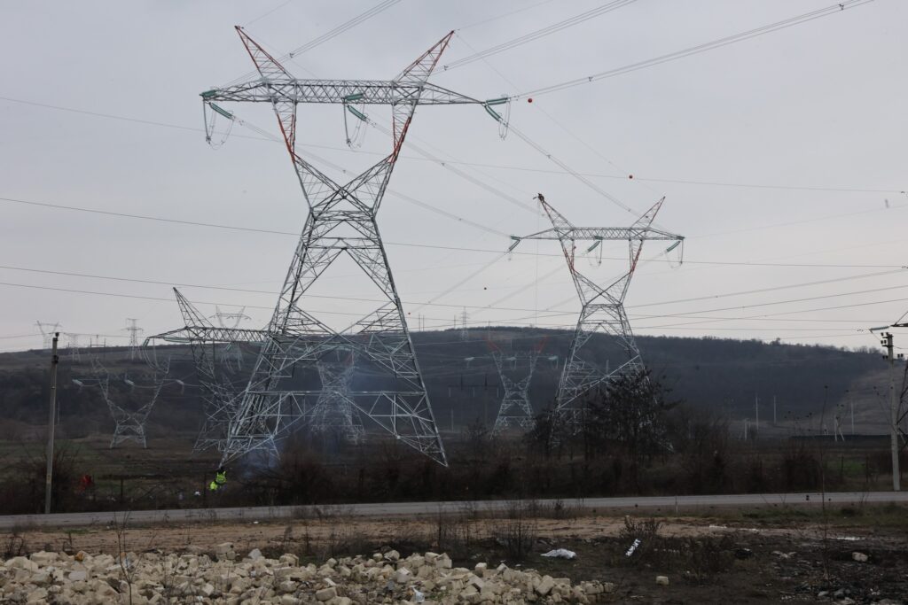 Ucraina plănuiește să crească capacitățile de furnizare a energiei electrice cu ajutorul importurilor din UE