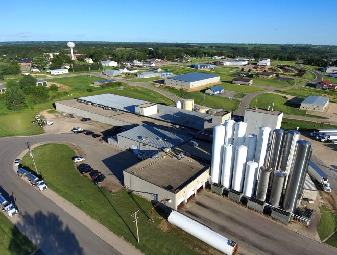 În timp ce se chinuie să vândă Napolact, olandezii de la FrieslandCampina s-au orientat spre producția izolatului proteic din zer. Unde și-a extins afacerile compania