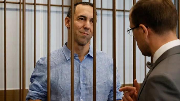 Rusia a făcut o propunere Franței în legătură cu cercetătorul francez Vinatier, aflat în închisoare