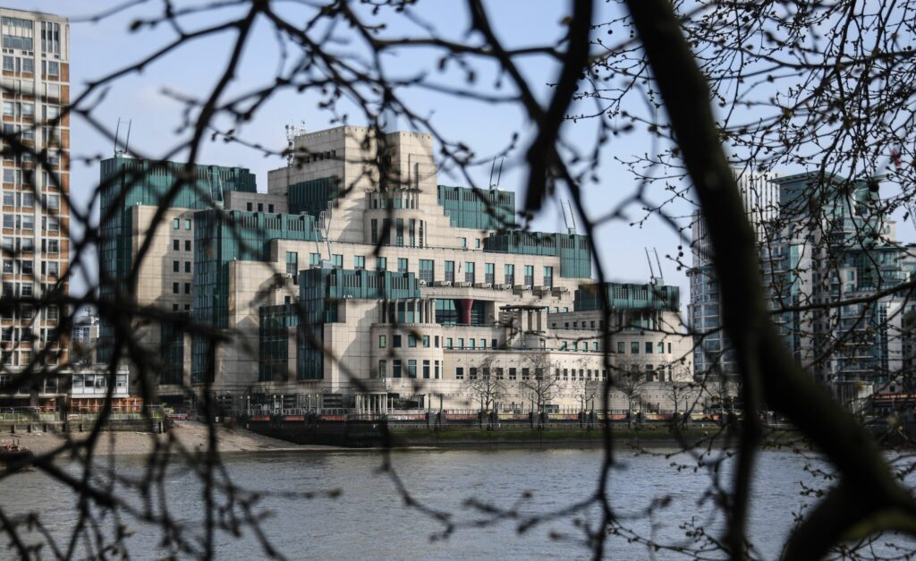 Avertisment dur de la MI6: Rusia este un adversar agresiv și „exportă haos”