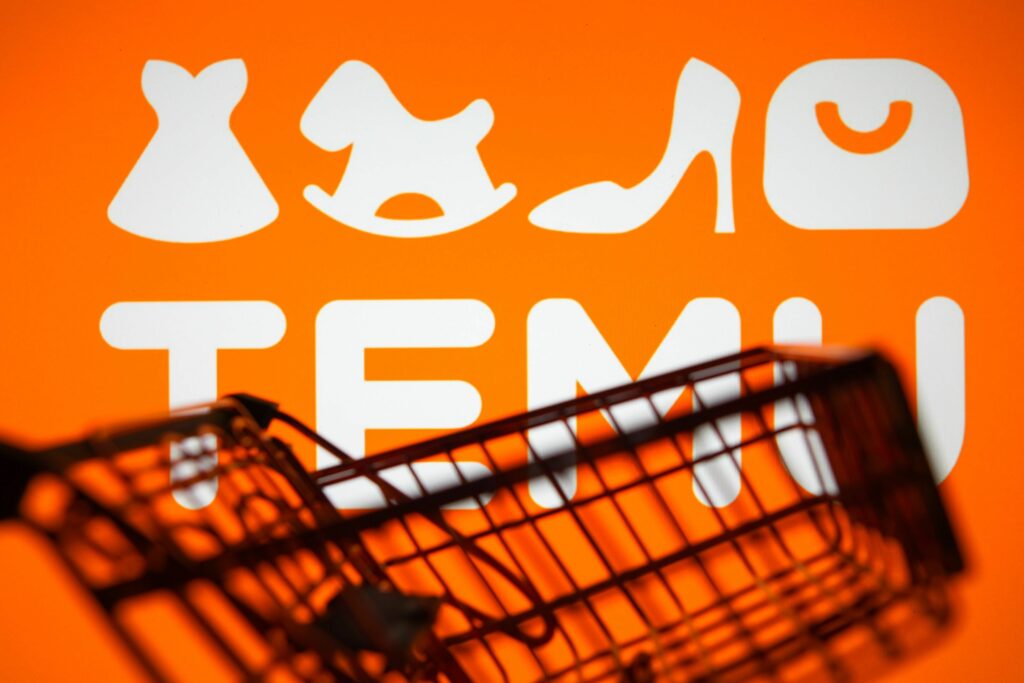 Taxele pe coletele din afara UE vor intra în vigoare de la 1 ianuarie 2026. Comenzile sub 150 de euro de pe Shein, Temu sau Trendyol, vizate de noua măsură