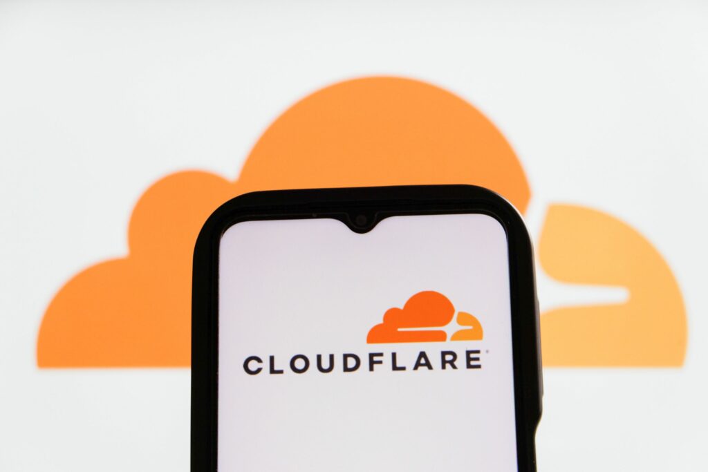 Probleme Cloudflare Dashboard și API. Compania investighează o nouă întrerupere majoră